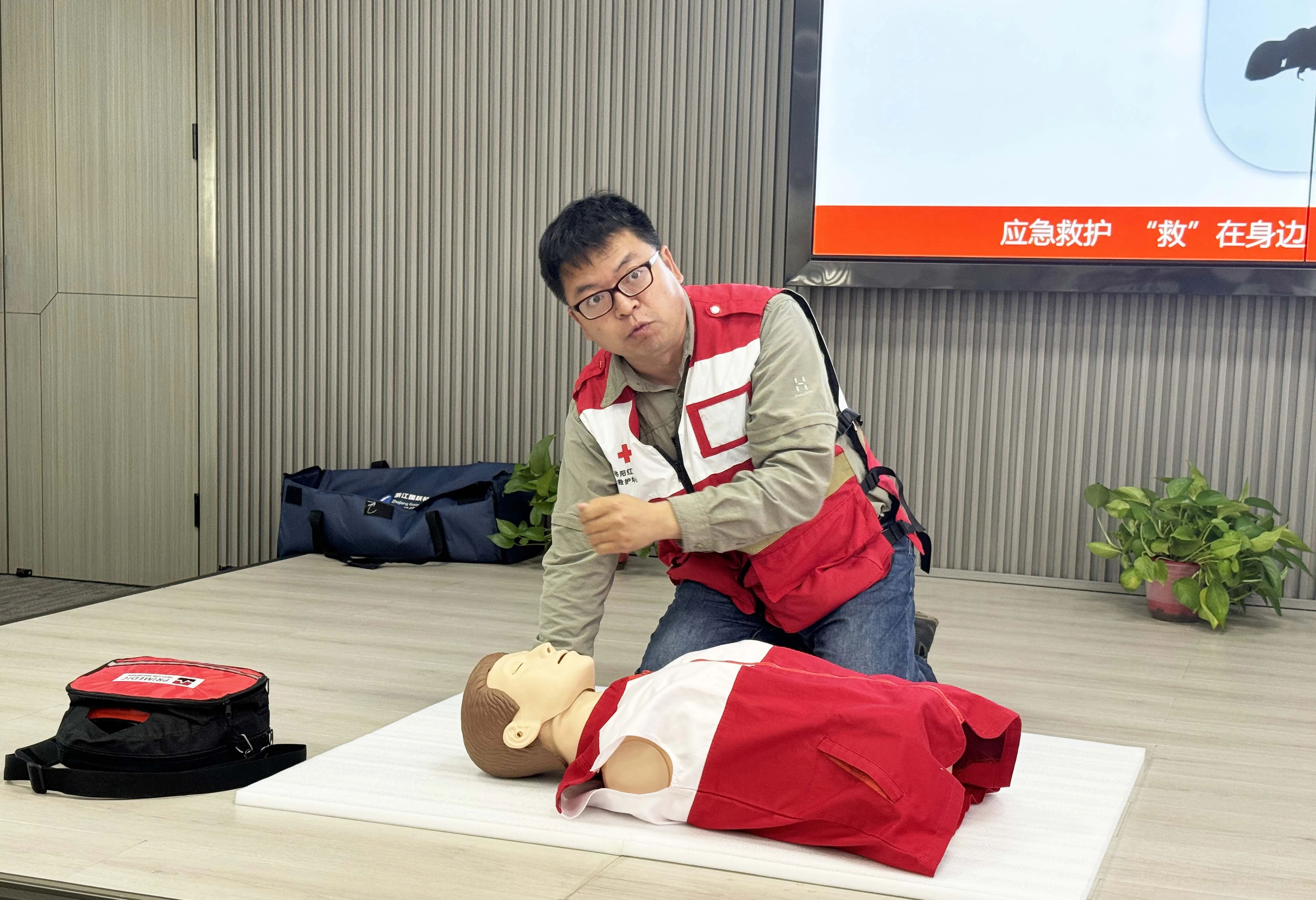 1713843517676758.jpg 1713843517676758.jpg